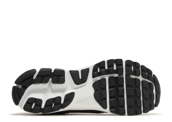 Nike Zoom Vomero 5 Black Picante Red - Image 4