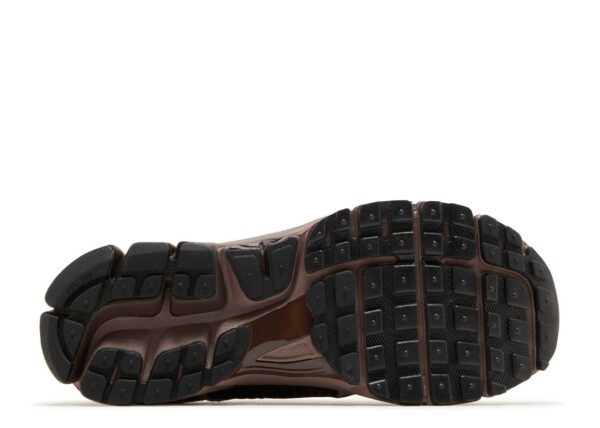 Nike Zoom Vomero 5 Plum Eclipse - Image 4