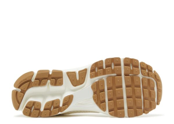 Nike Zoom Vomero 5 Sail Coconut Milk - Image 4
