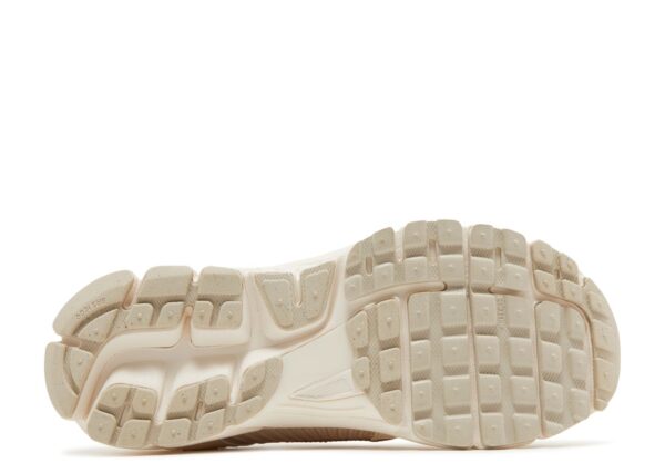 Nike Zoom Vomero 5 Sail Light Orewood Brown - Image 4