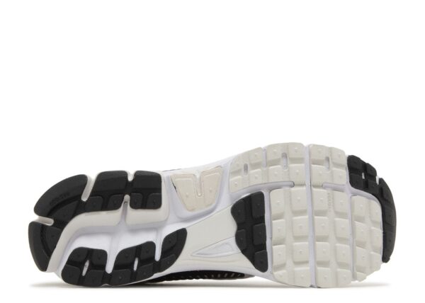 Nike Zoom Vomero 5 White Black - Image 4