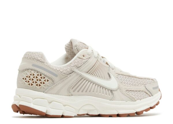 Nike Zoom Vomero 5 Light Orewood Brown - Image 3