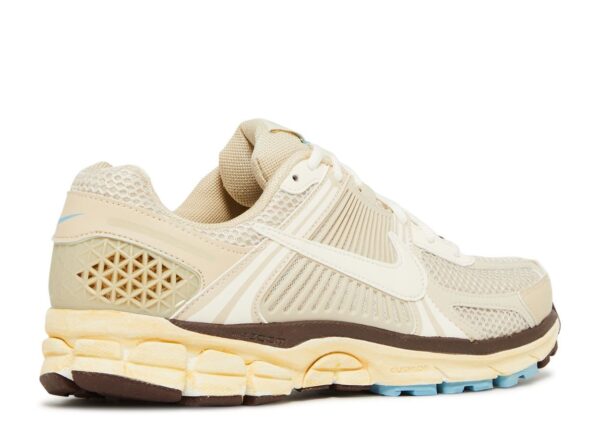 Nike Zoom Vomero 5 Oatmeal - Image 3